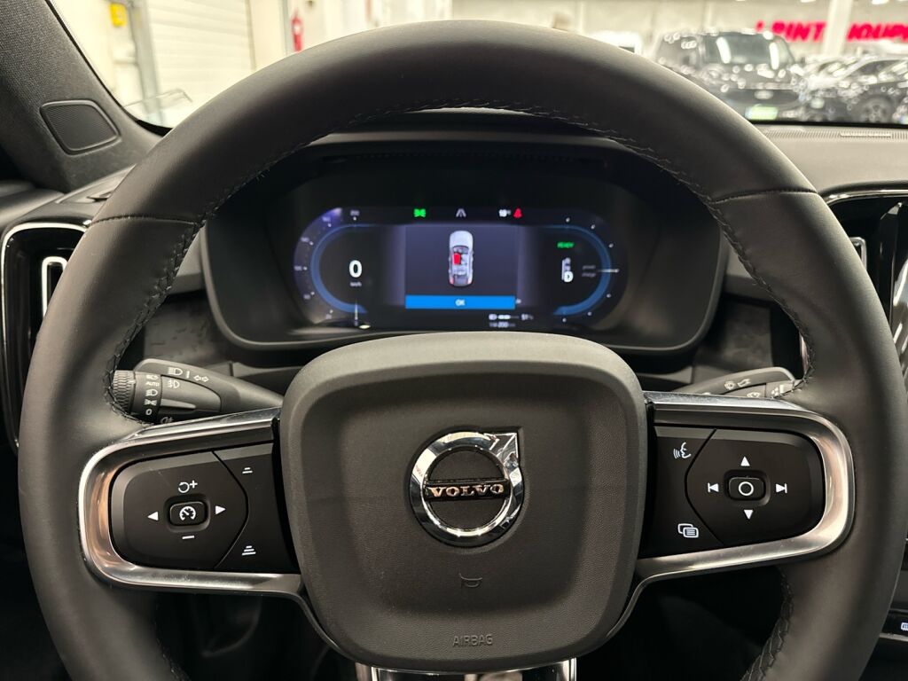 Volvo C40 2023 