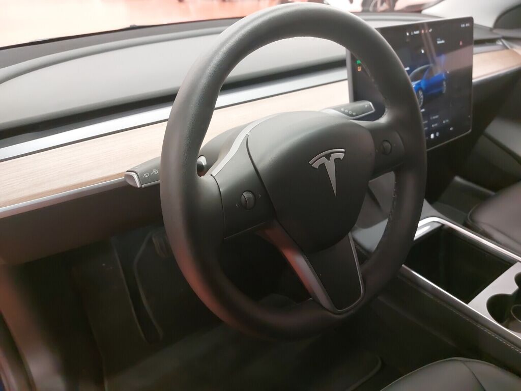 Tesla Model 3 2023 Sininen