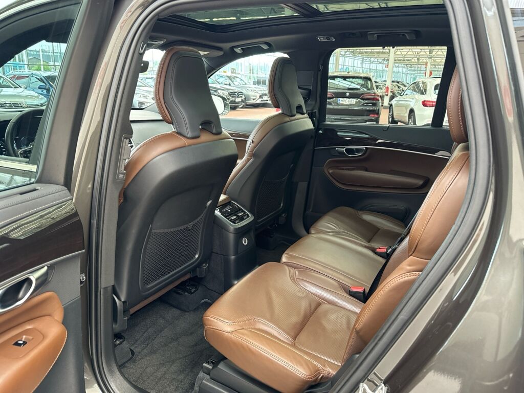 Volvo XC90 2019 Metalli ruskea