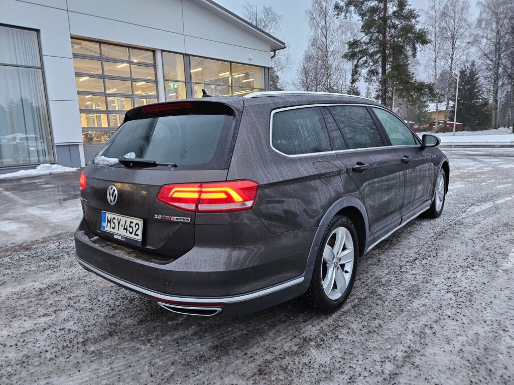 Volkswagen Passat 2016 Ruskea (beige)