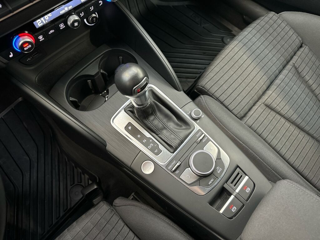 Audi A3 2020 Musta