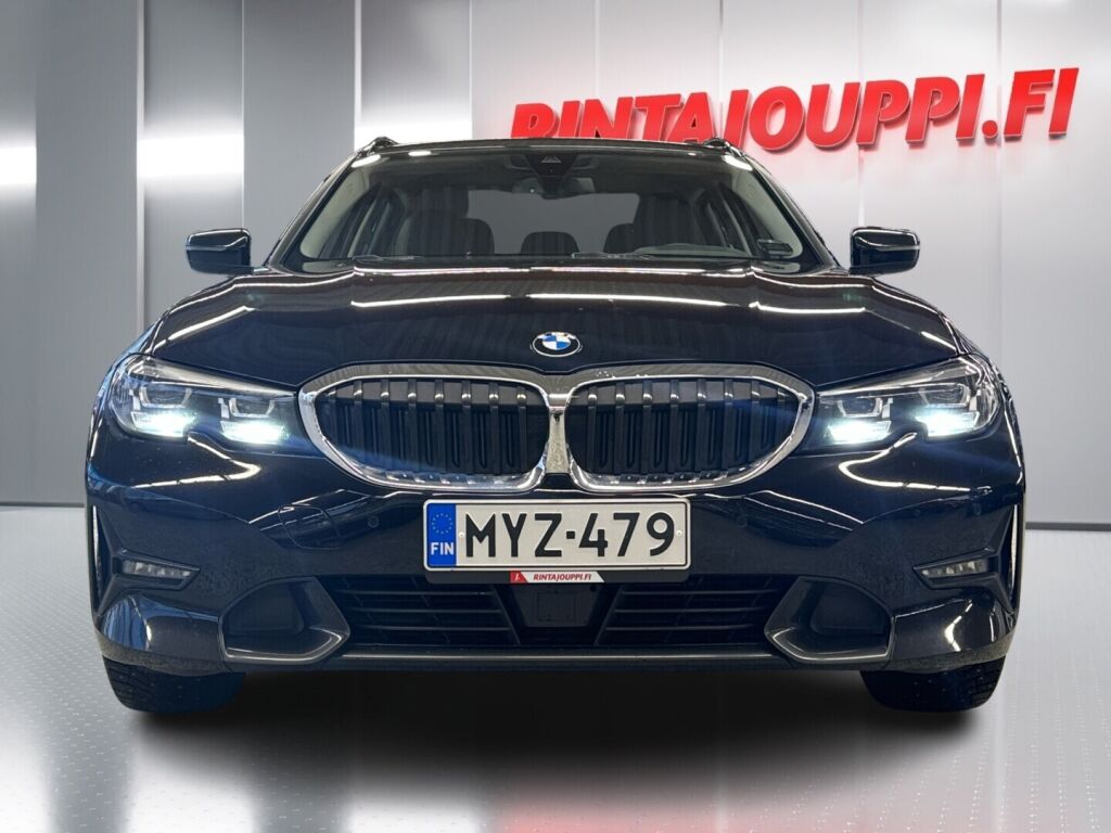 BMW 320 2019 Musta