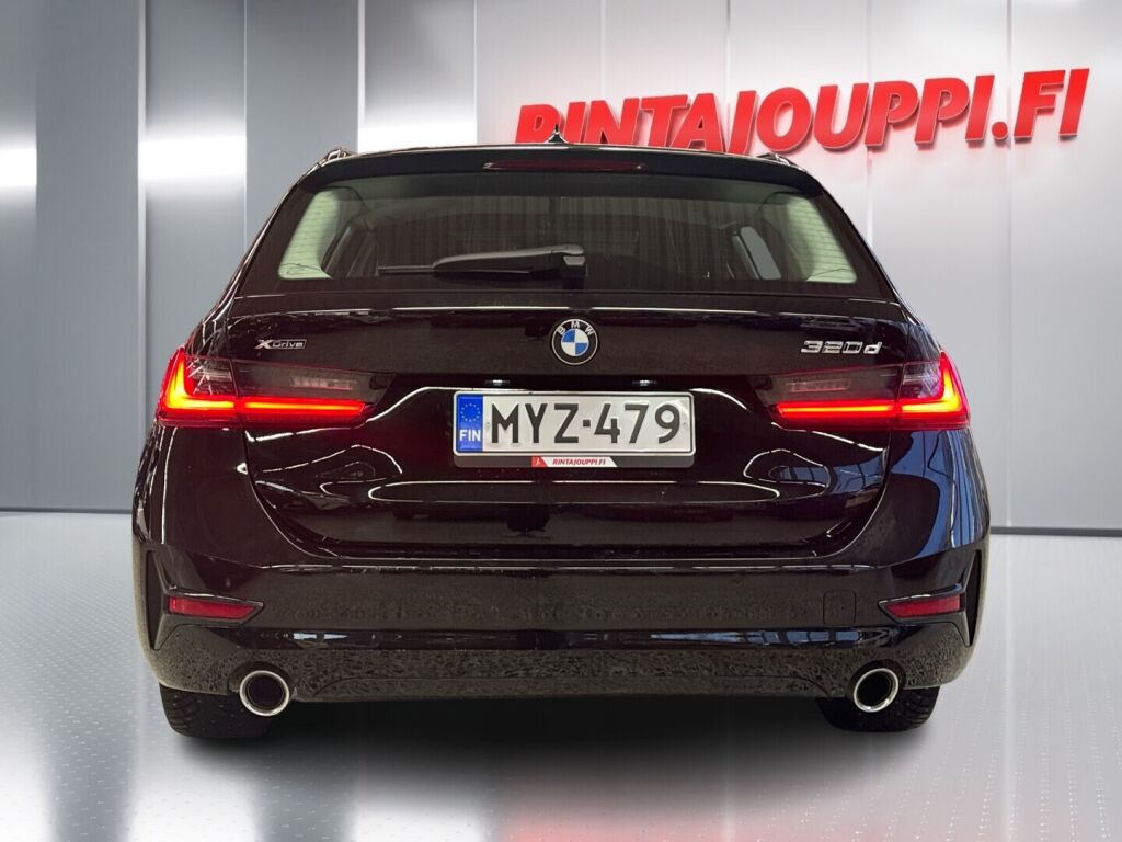 BMW 320 2019 Musta