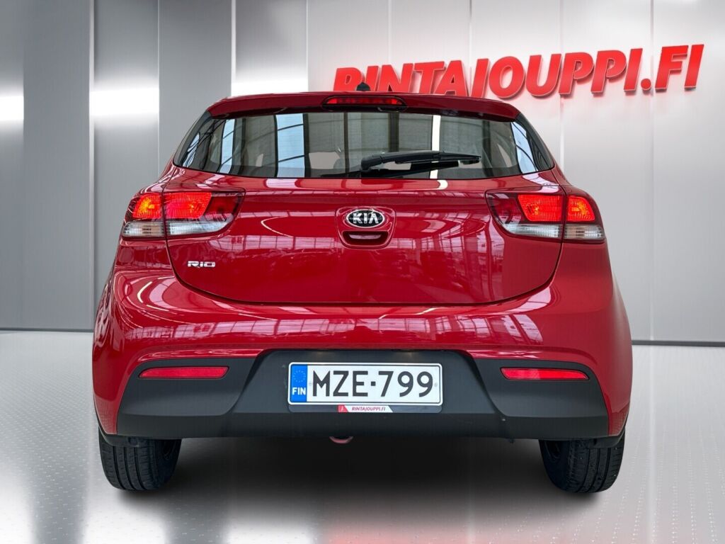 Kia Rio 2021 Punainen