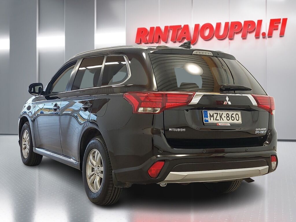 Mitsubishi Outlander PHEV 2017 Musta