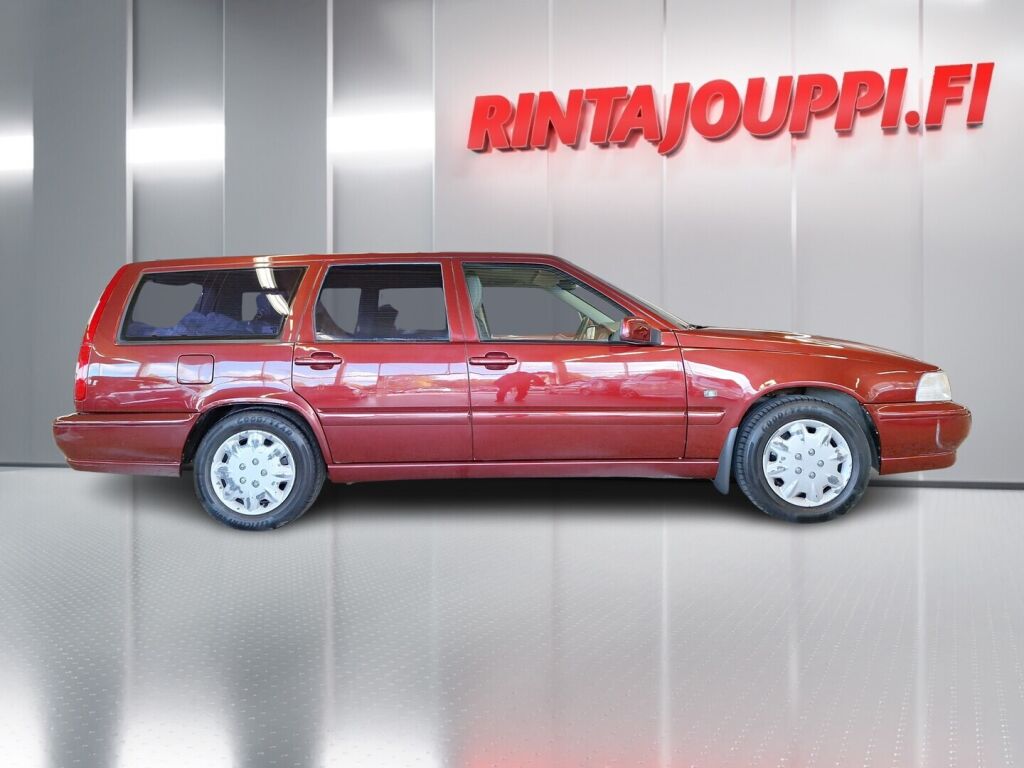 Volvo V70 1999 Punainen