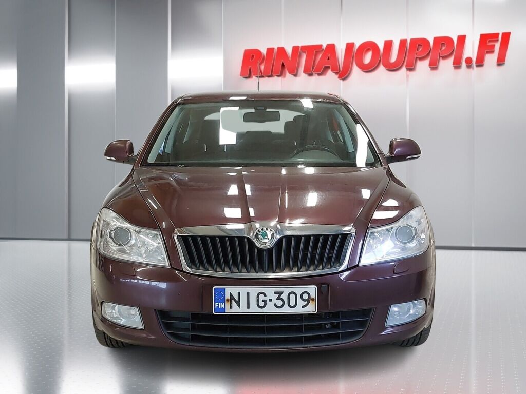 Skoda Octavia 2011 Punainen