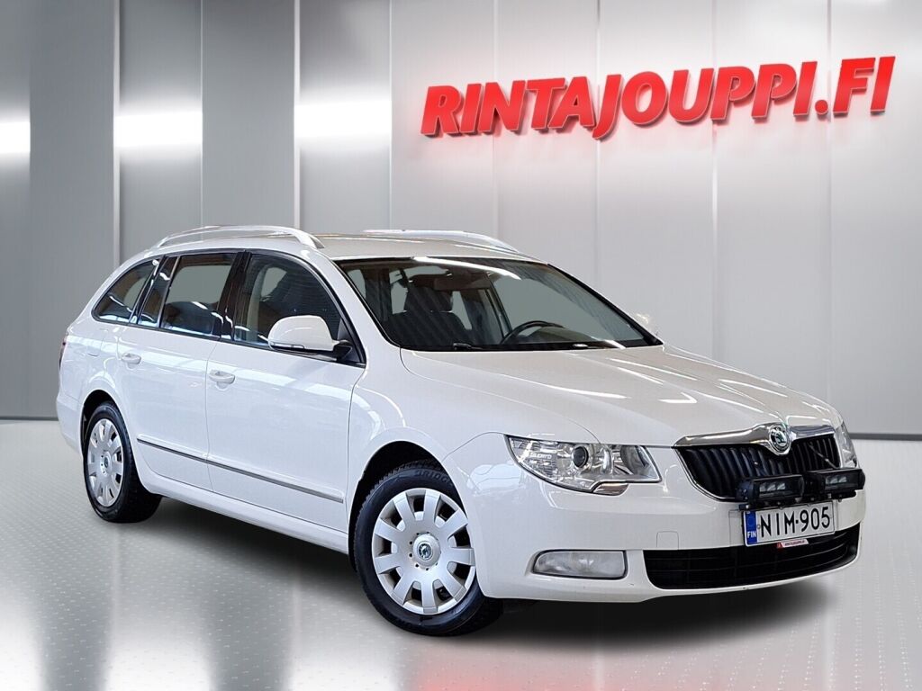 Skoda Superb 2012 Valkoinen