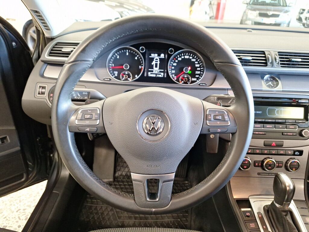 Volkswagen Passat 2013 Harmaa