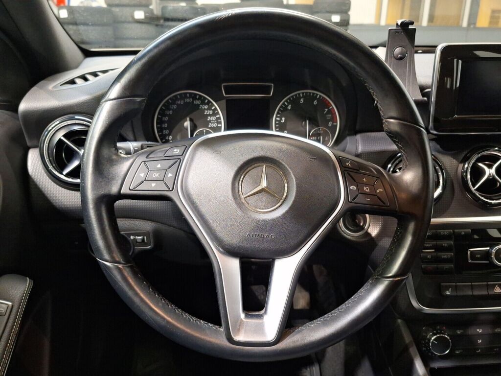 Mercedes-Benz A 2014 Harmaa