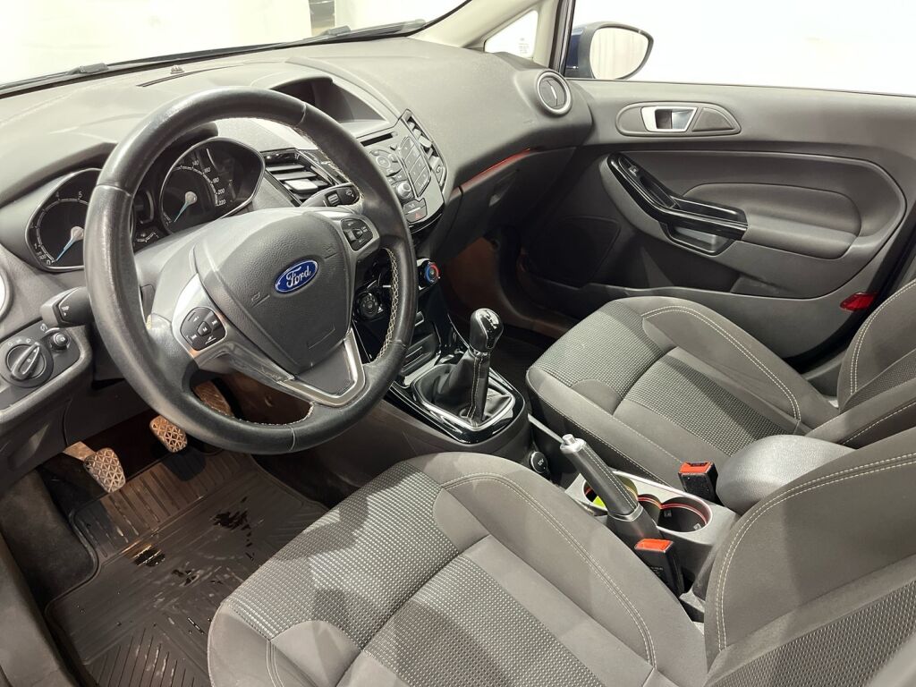 Ford Fiesta 2016 Sininen