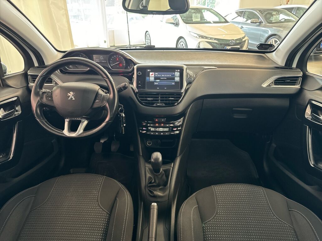 Peugeot 208 2016 Valkoinen