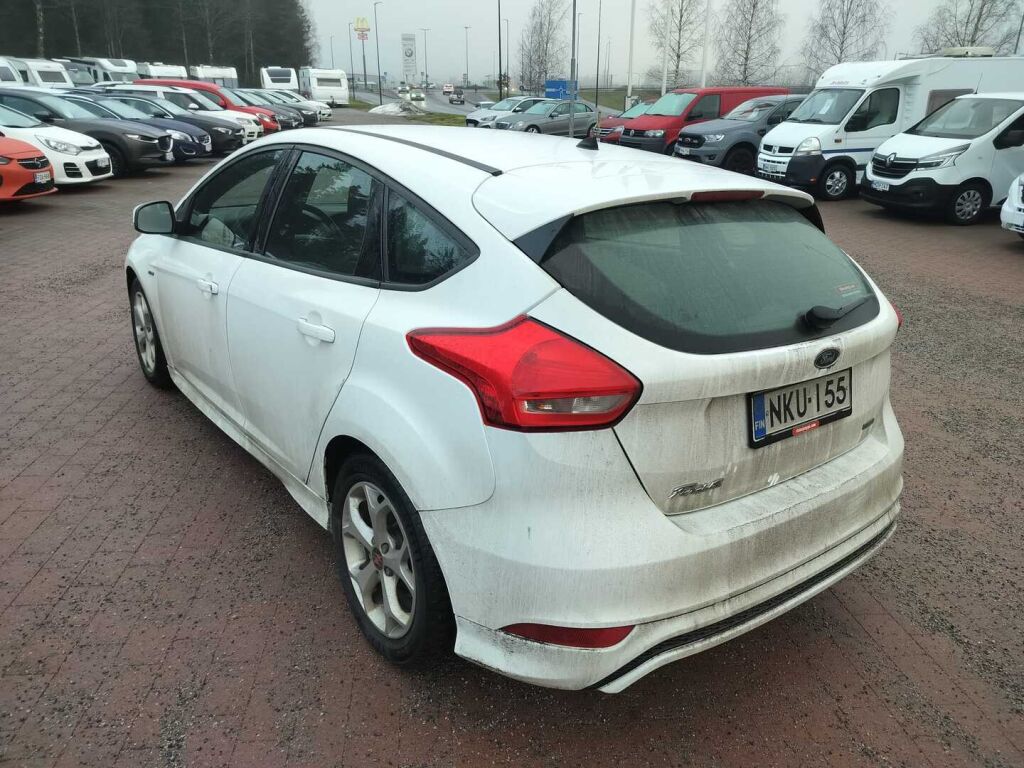 Ford Focus 2017 Valkoinen