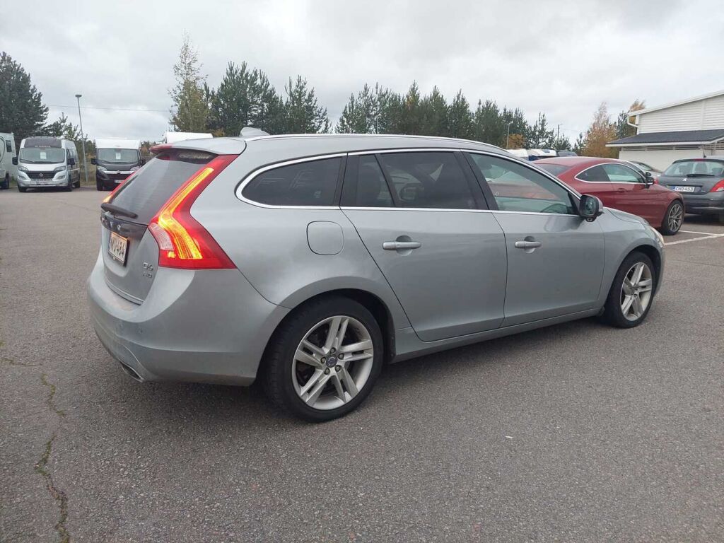 Volvo V60 2012 Hopea