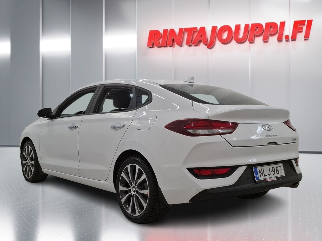 Hyundai i30 Fastback 2019 Valkoinen