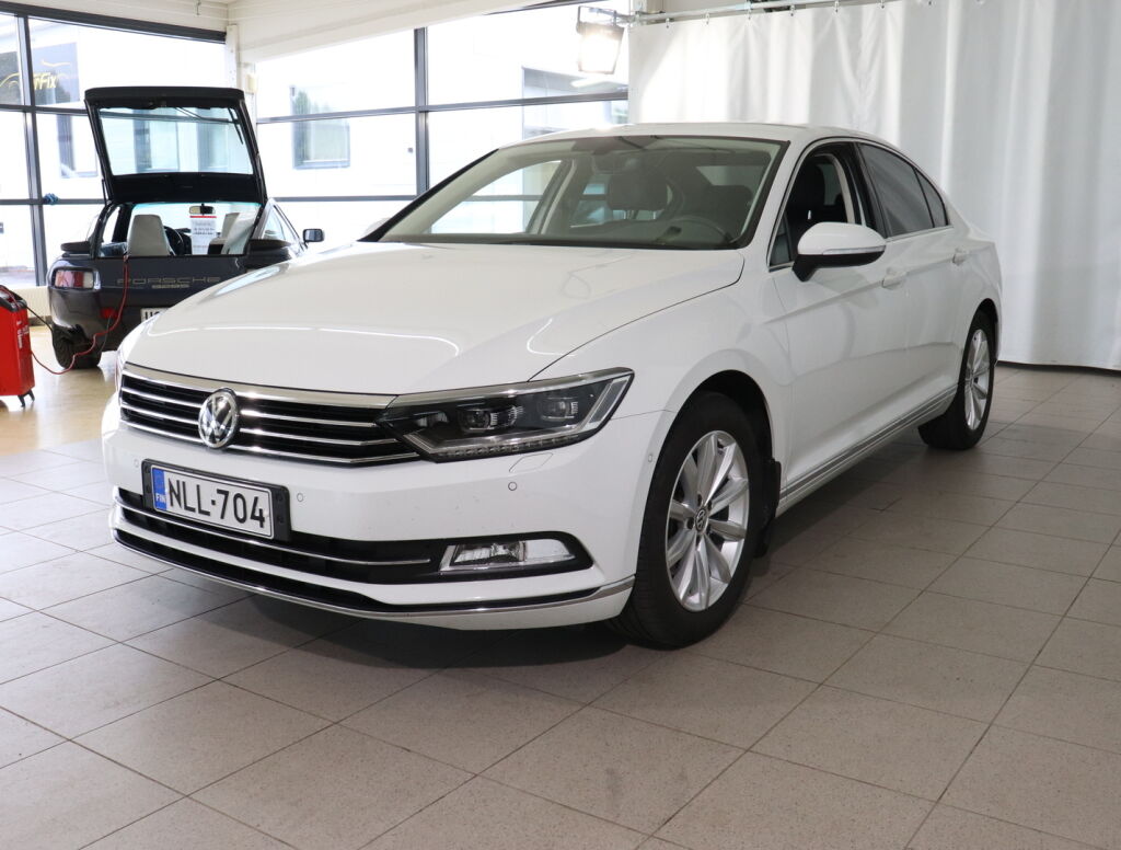 Volkswagen Passat 2019 Valkoinen