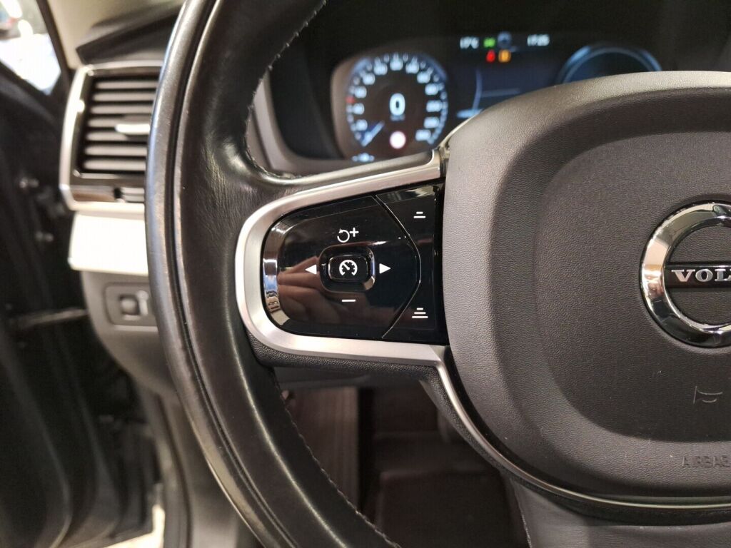 Volvo XC90 2016 Musta