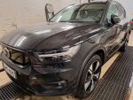 Volvo XC40 2021 Musta