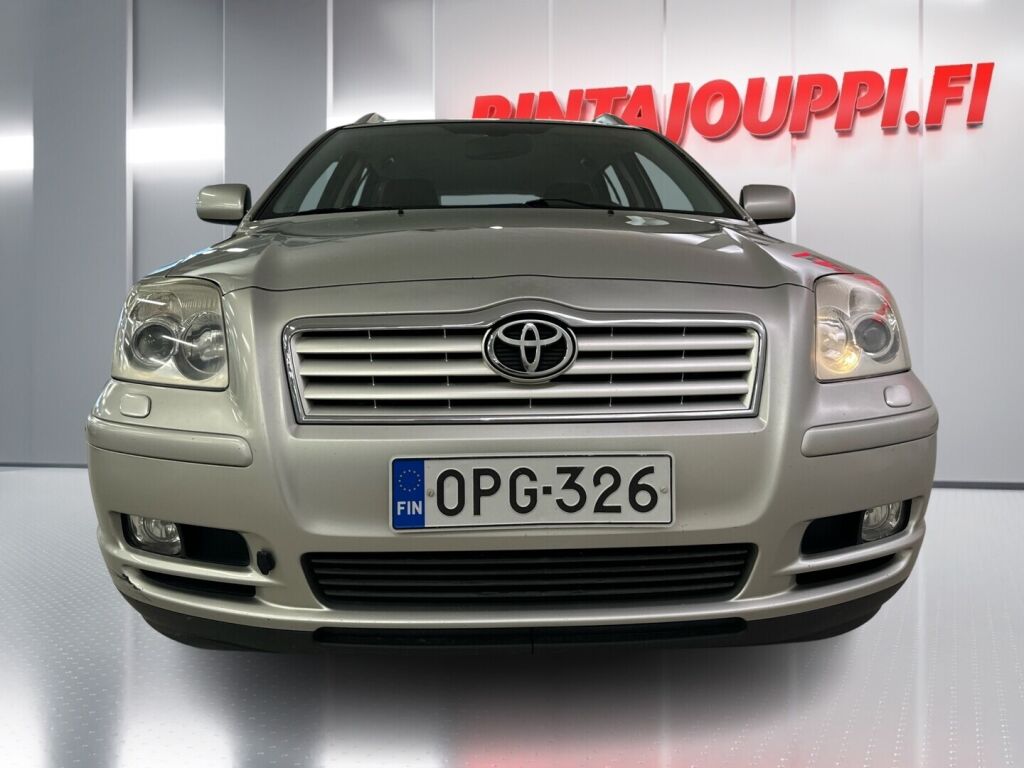 Toyota Avensis 2004 Hopea