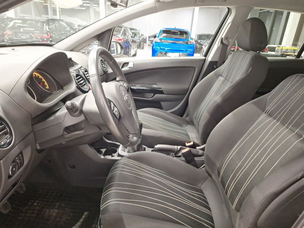 Opel Corsa 2010 Musta