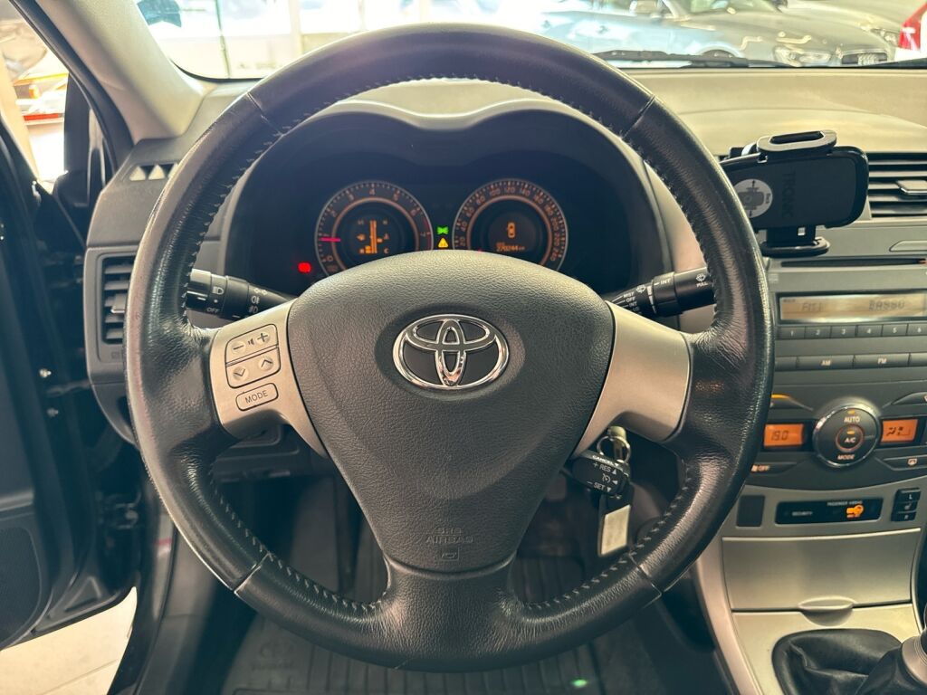 Toyota Corolla 2008 Musta