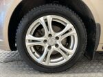 Volkswagen Touran 2013 Ruskea (beige)