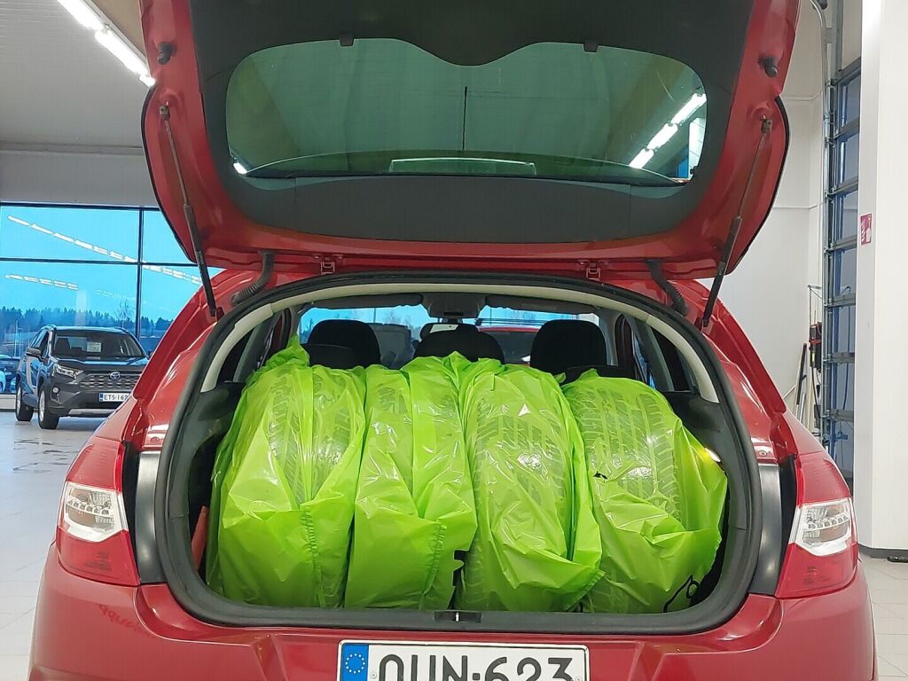 Citroen C4 2015 Punainen