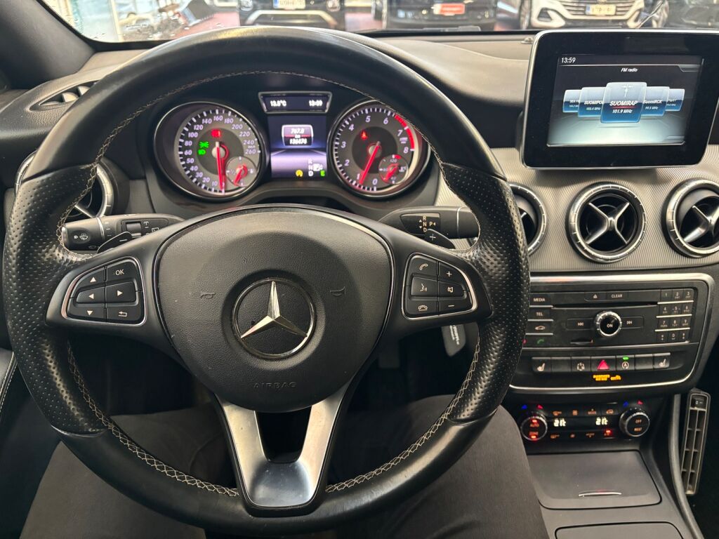 Mercedes-Benz CLA 2015 Valkoinen