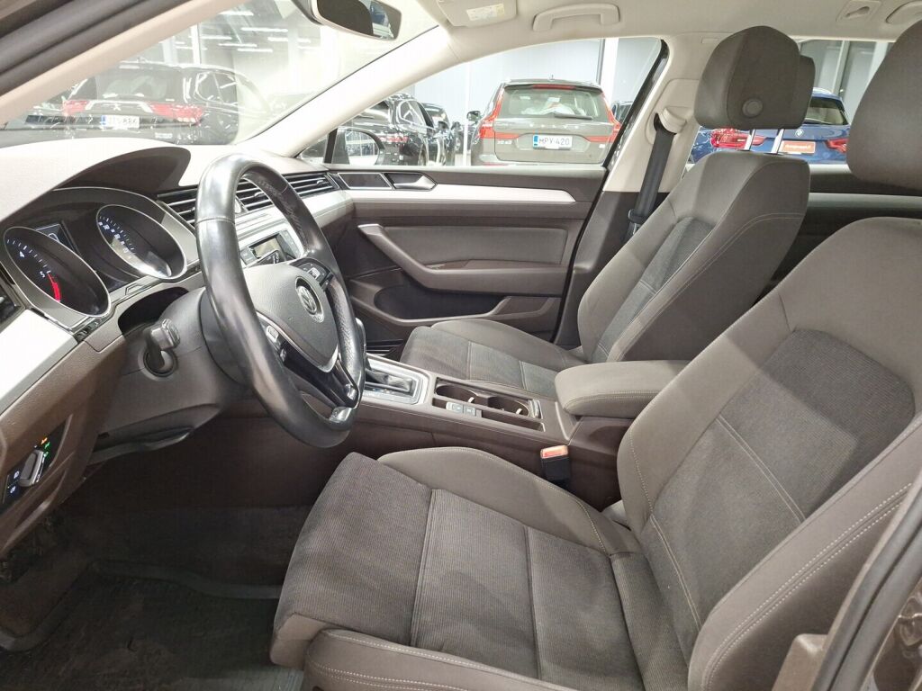 Volkswagen Passat 2015 Ruskea (beige)