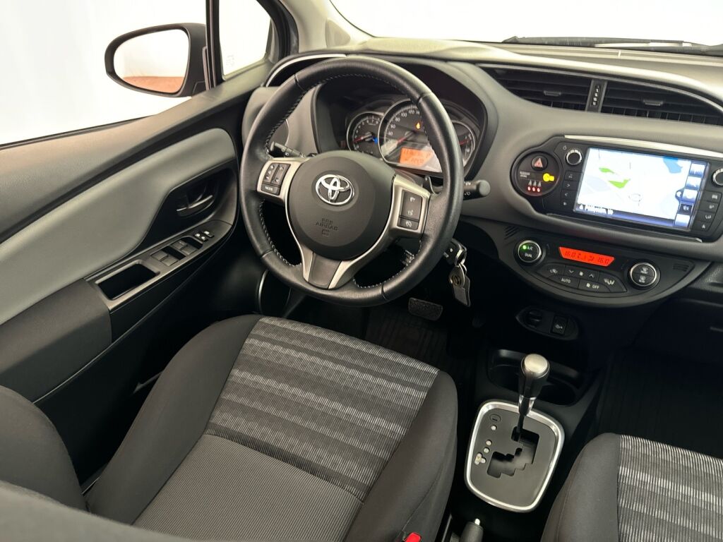 Toyota Yaris 2017 Harmaa