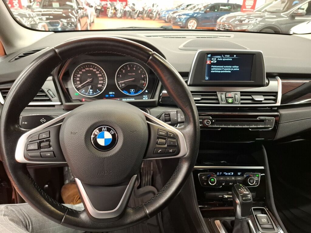 BMW 225 2017 Musta