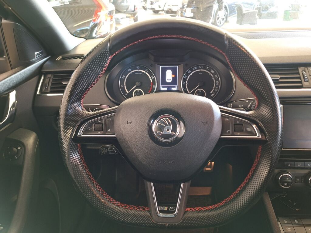 Skoda Octavia 2017 Musta