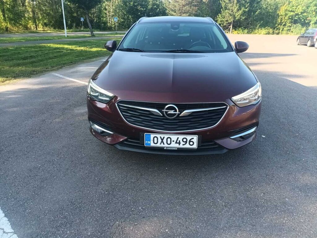 Opel Insignia 2019 Punainen