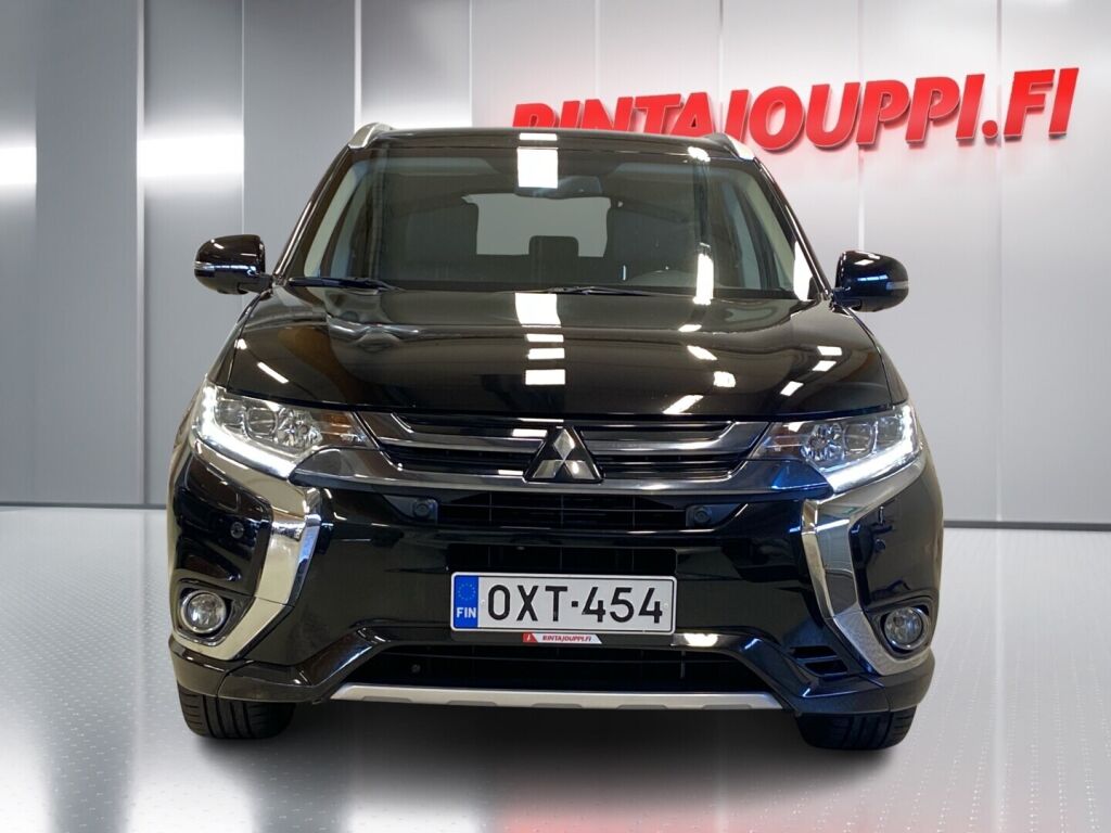 Mitsubishi Outlander PHEV 2015 Musta