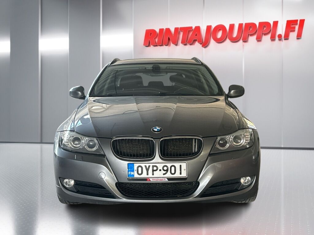 BMW 318 2011 Harmaa