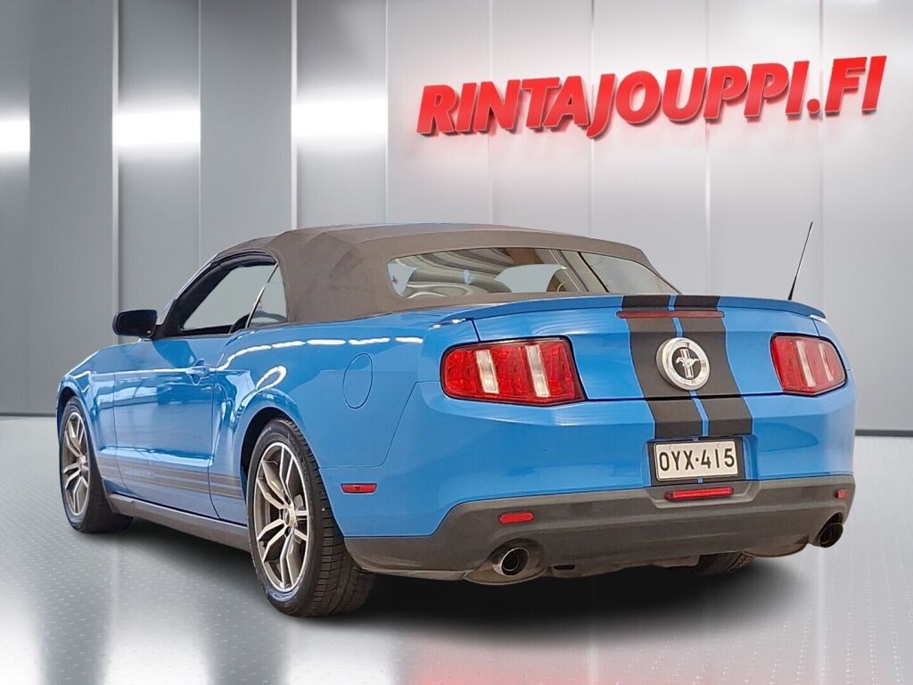 Ford Mustang 2010 Sininen