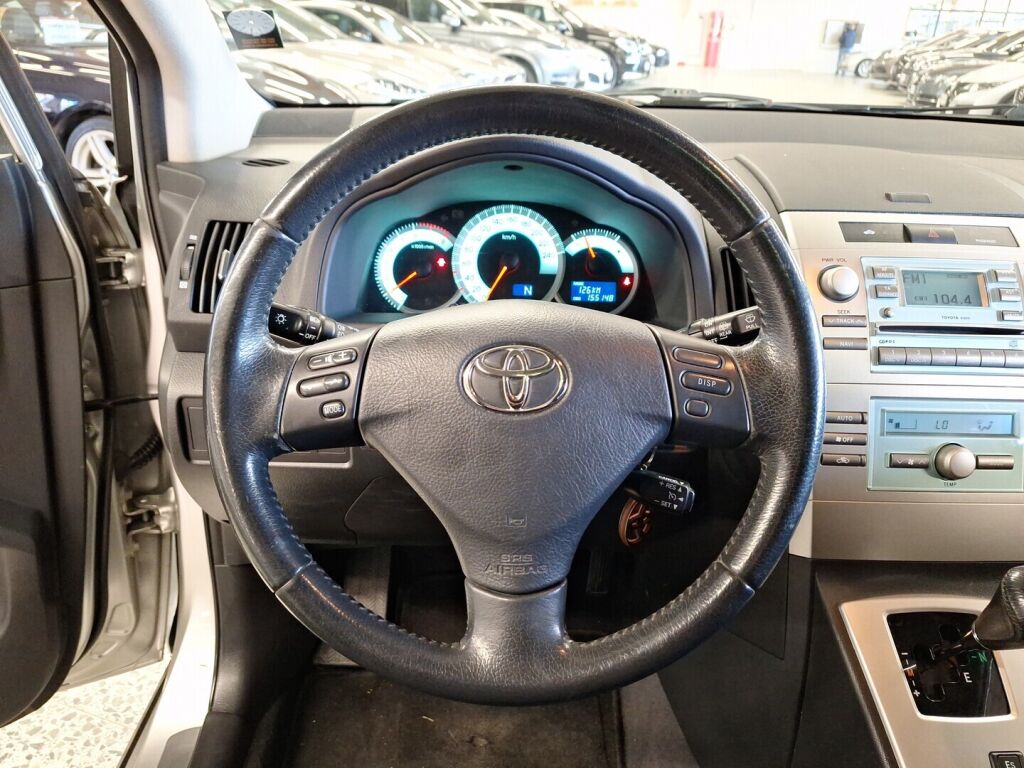 Toyota Corolla Verso 2006 Harmaa