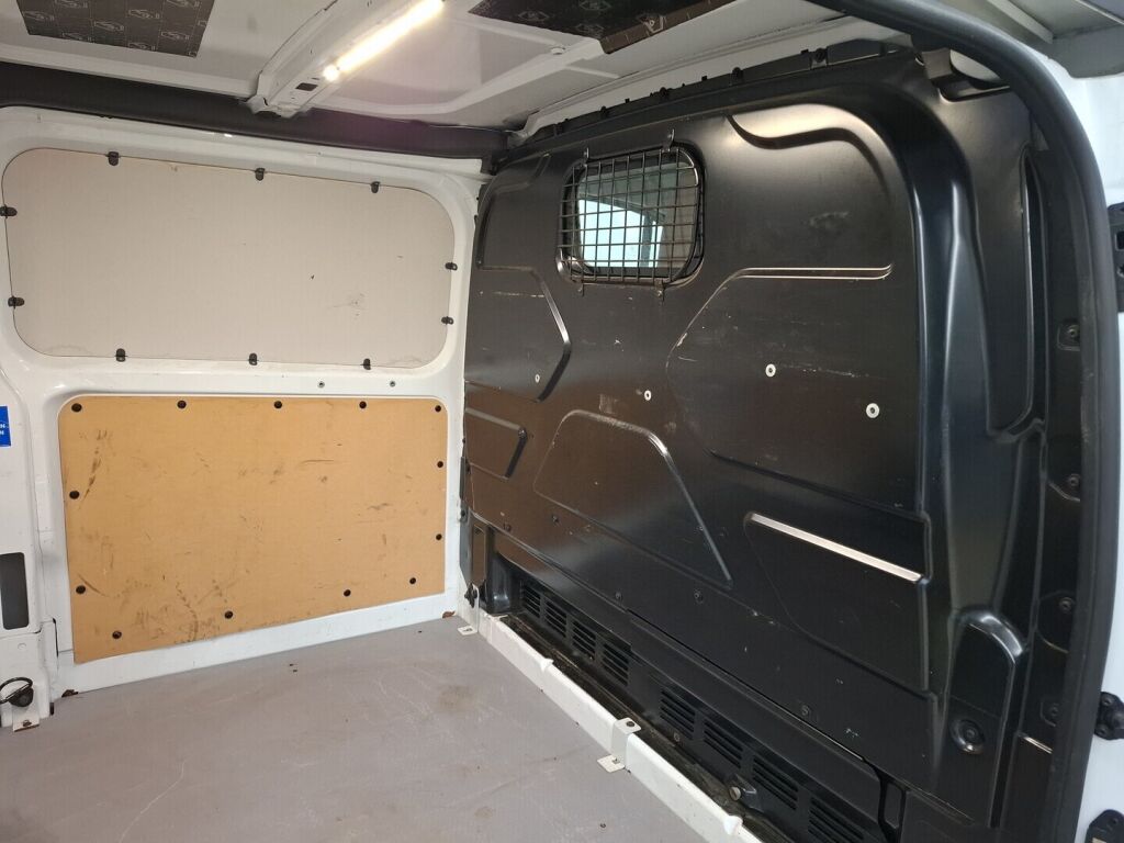 Ford Transit Custom 2015 Valkoinen