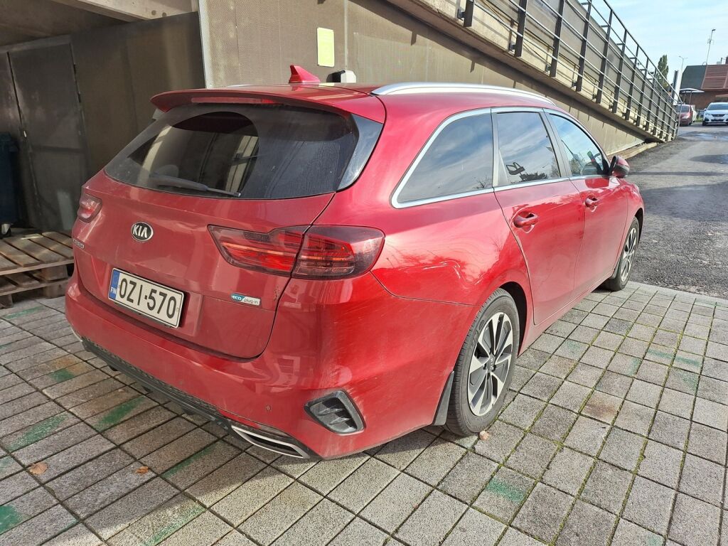 Kia Ceed 2021 Punainen