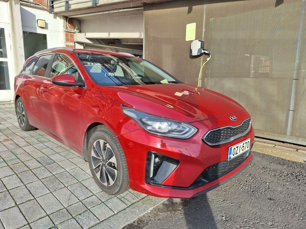 Kia Ceed 2021 Punainen