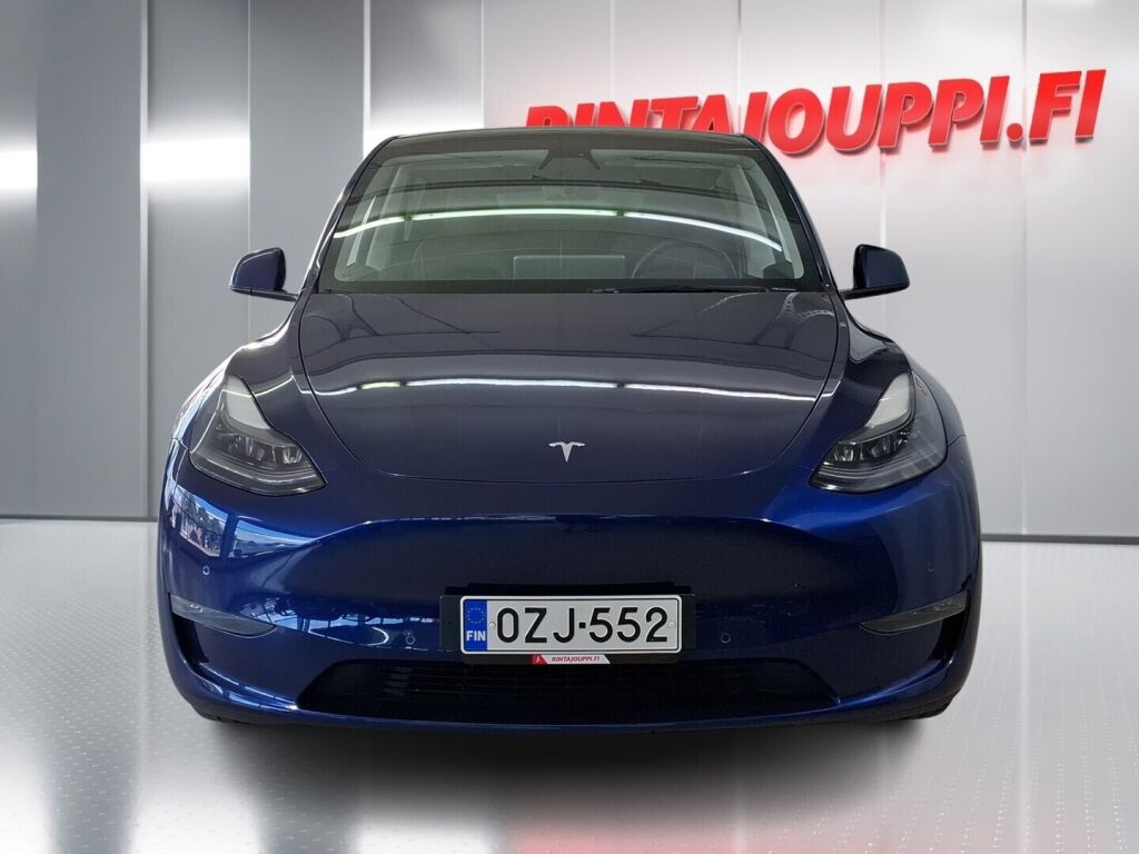 Tesla Model Y 2022 Sininen