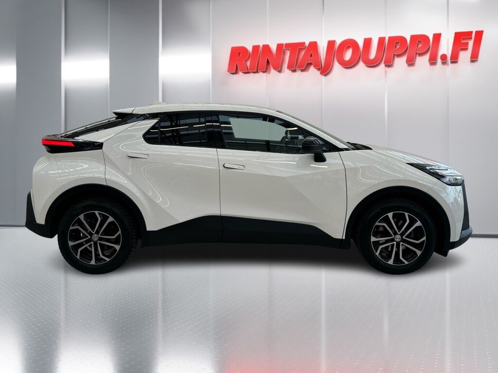 Toyota C-HR 2024 Valkoinen