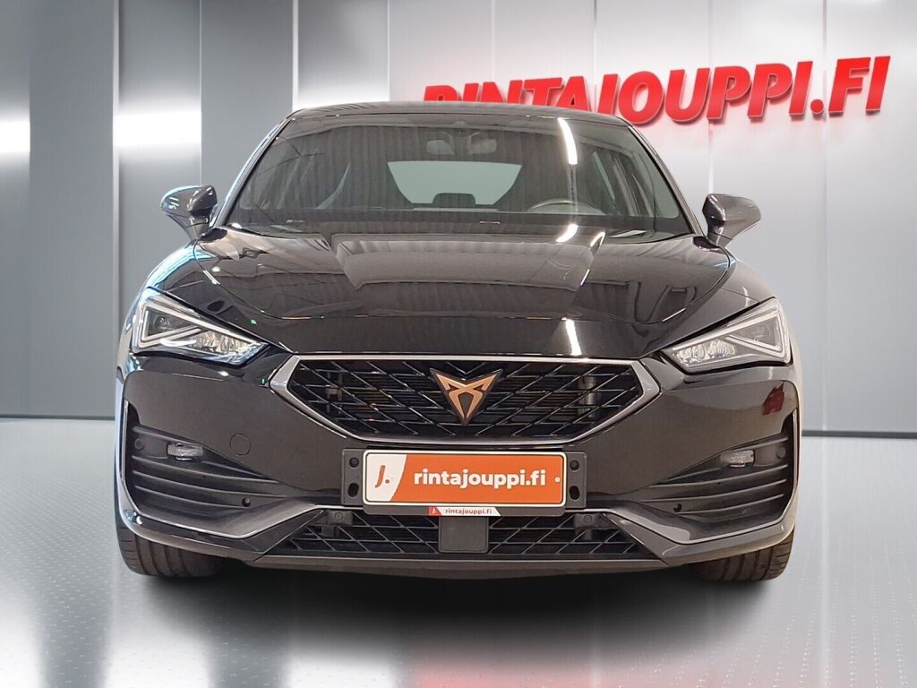 Cupra Leon 2022 Musta