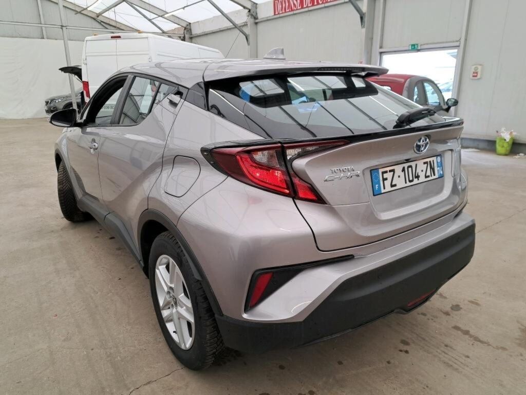 Toyota C-HR 2021 Metalli harmaa