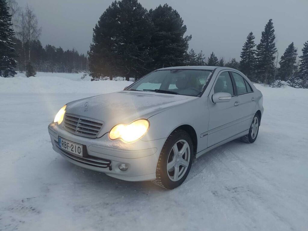 Mercedes-Benz C 2006 Harmaa