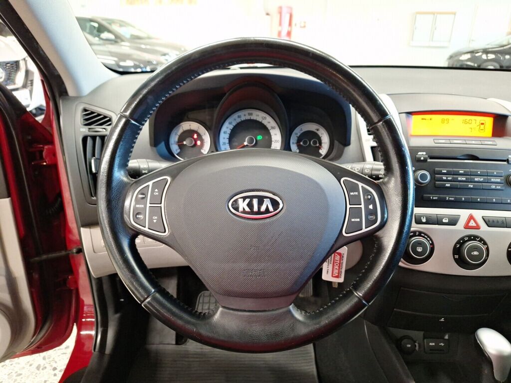 Kia Ceed 2009 Punainen