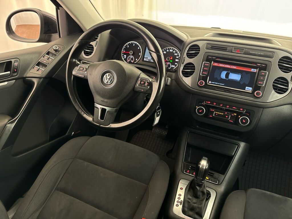 Volkswagen Tiguan 2012 Musta