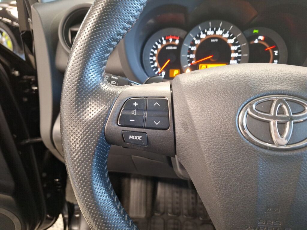 Toyota RAV4 2012 Musta