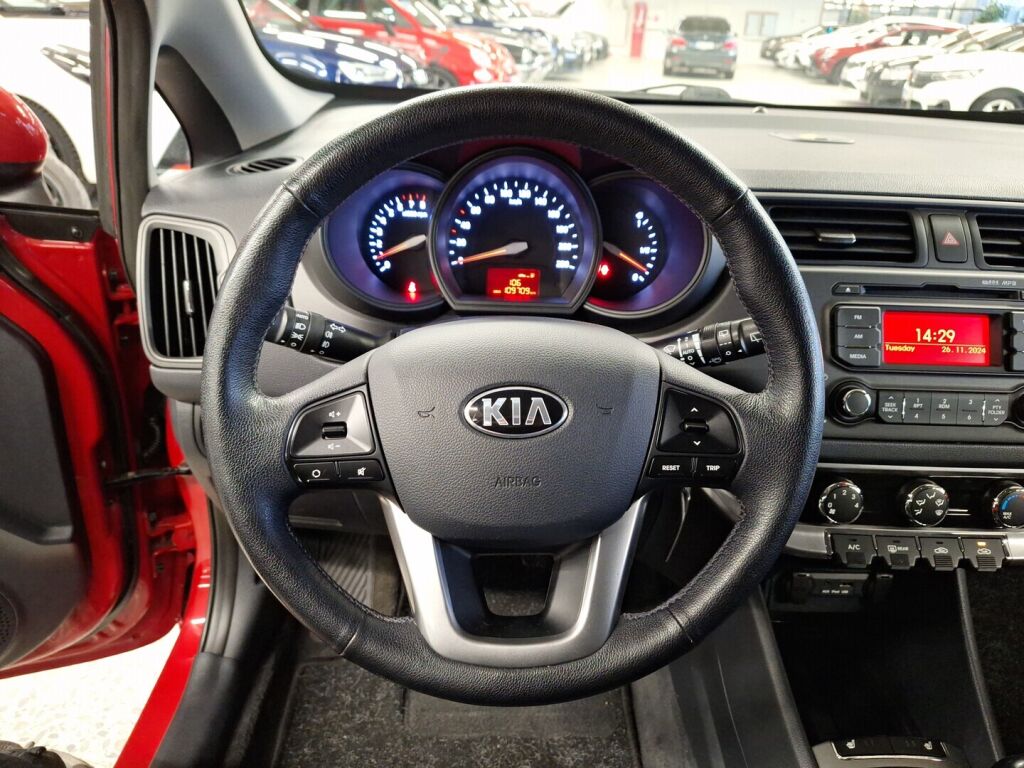 Kia Rio 2013 Punainen