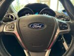 Ford Fiesta 2016 Punainen